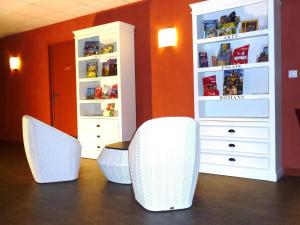the originals city le logis delbee cholet nord inter hotel