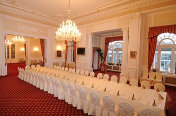 Esplanade Spa And Golf Resort,Karlovy Vary>>Cheb,5 star