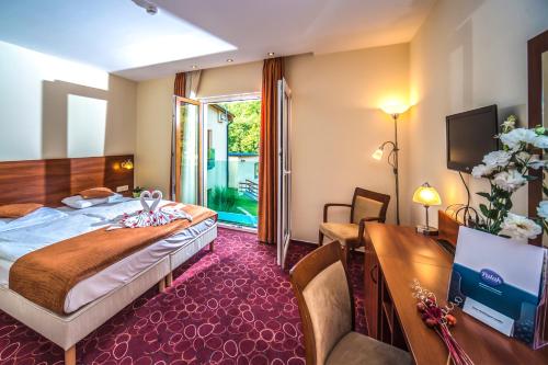 patak park hotel