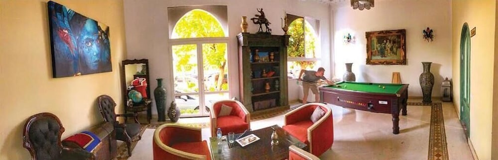 hotel lawrence darabie