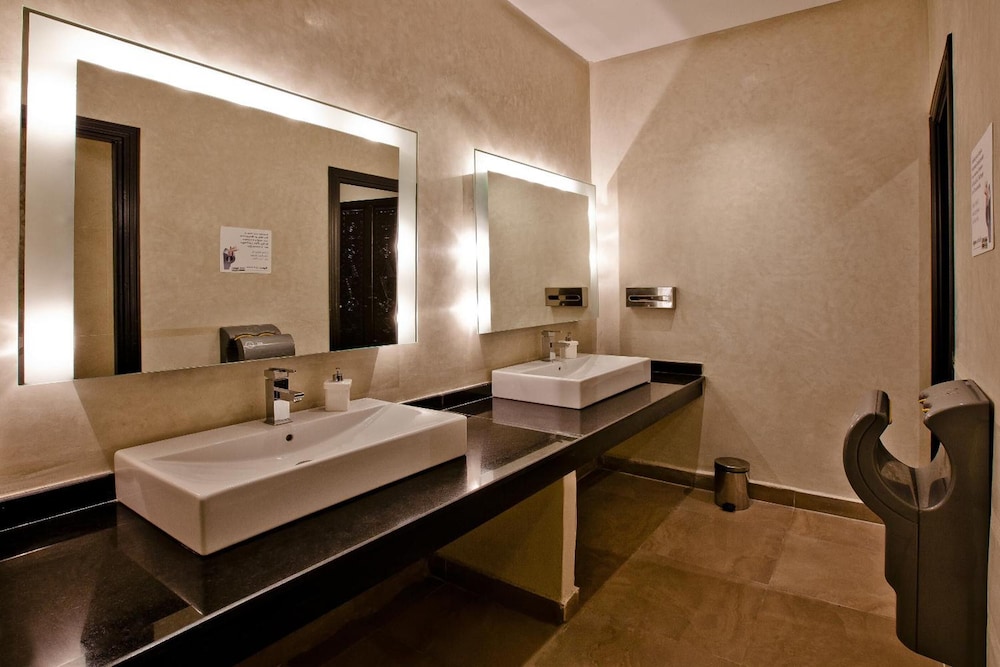 hotel lawrence darabie