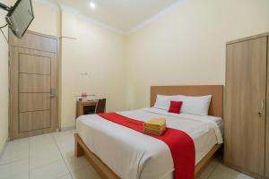 reddoorz jalan kolonel haji burlian palembang 2