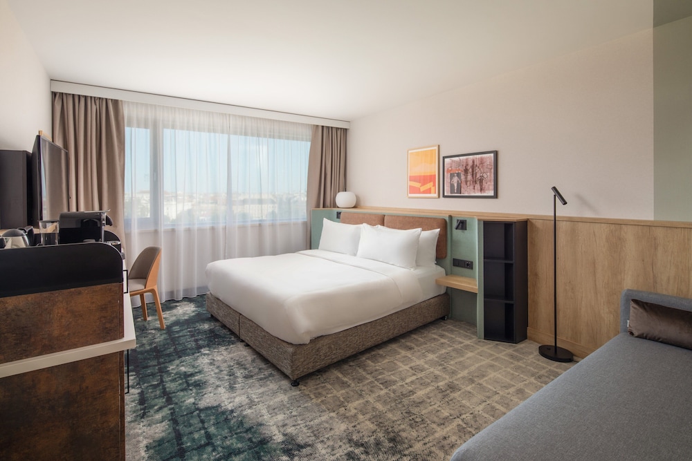 crowne plaza budapest an ihg hotel