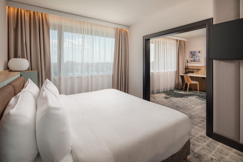 crowne plaza budapest an ihg hotel