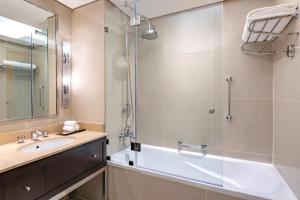 movenpick hotel west bay doha