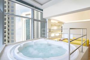 movenpick hotel west bay doha