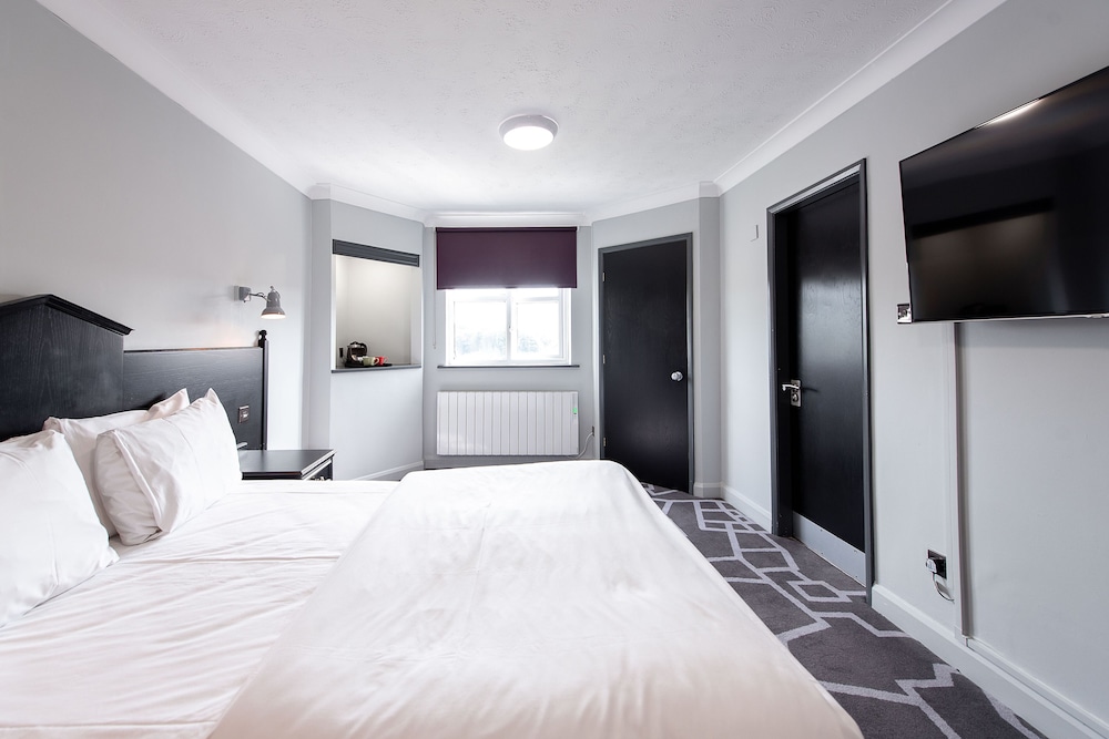 village hotel liverpool