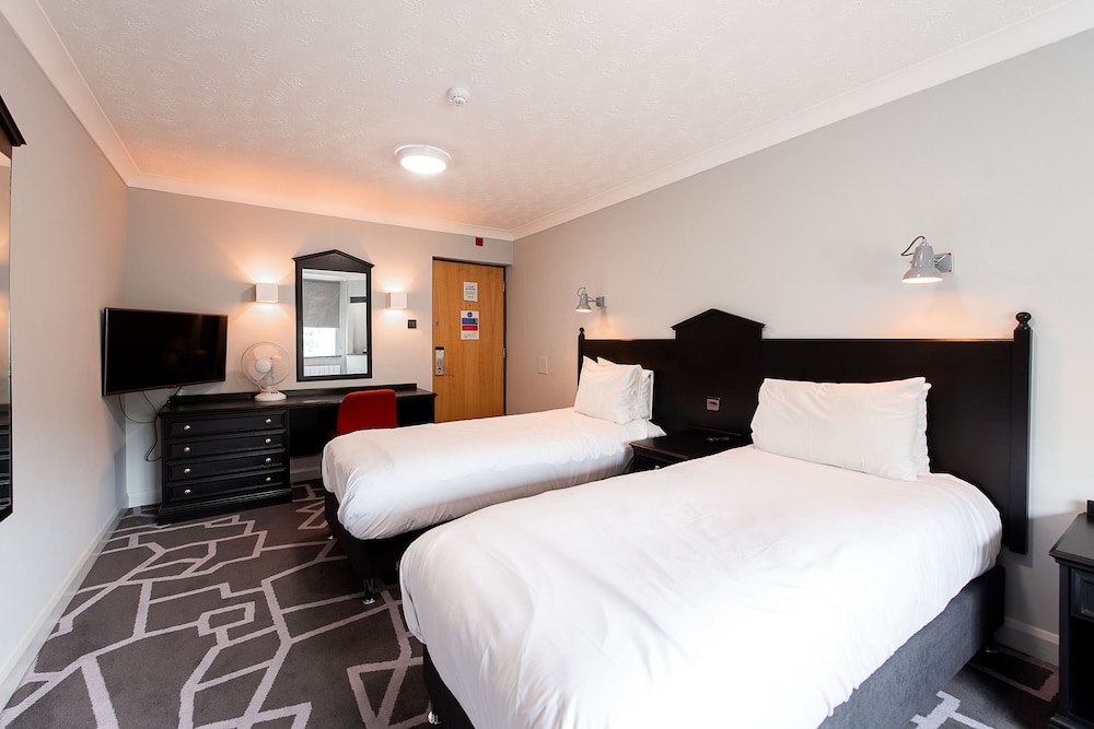 village hotel liverpool