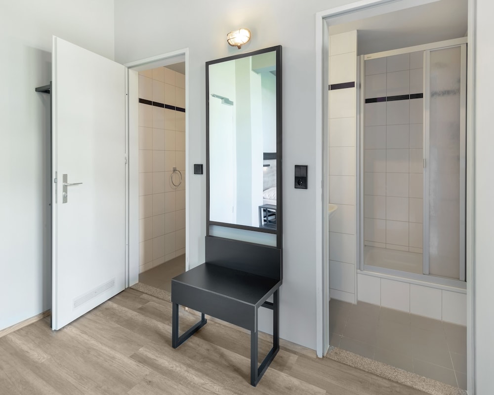aando frankfurt galluswarte hostel