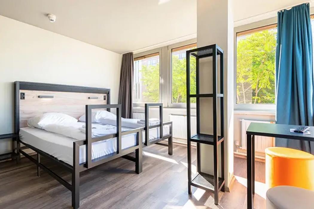 aando frankfurt galluswarte hostel