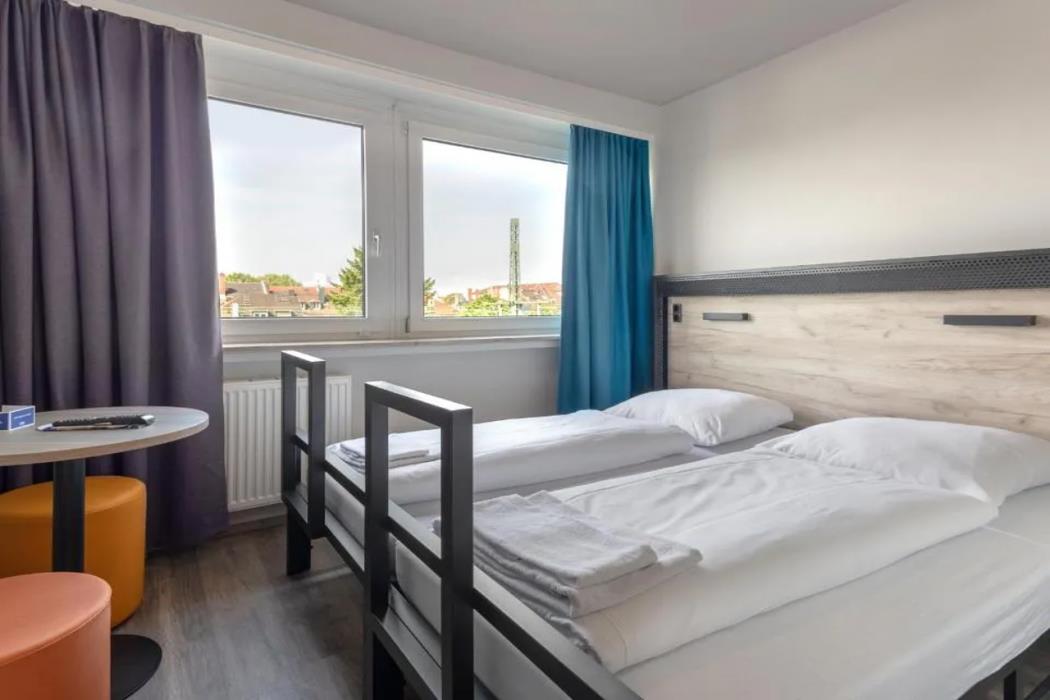 aando frankfurt galluswarte hostel