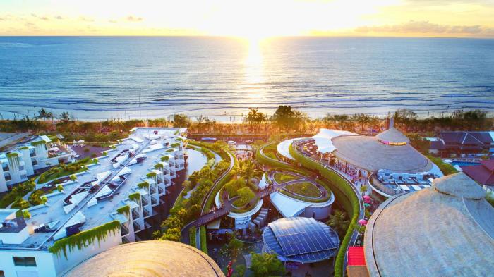 yello hotel kuta beachwalk bali
