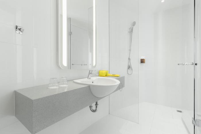 yello hotel kuta beachwalk bali