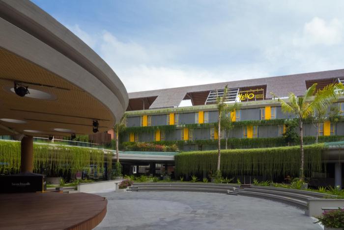 yello hotel kuta beachwalk bali