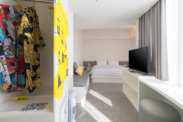 yello hotel kuta beachwalk bali