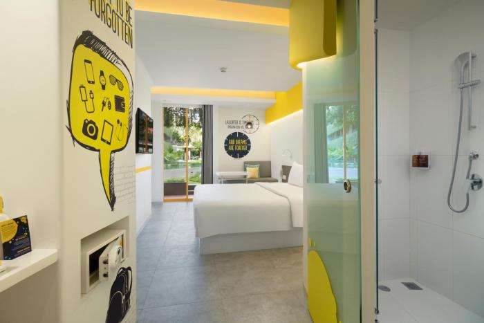 yello hotel kuta beachwalk bali