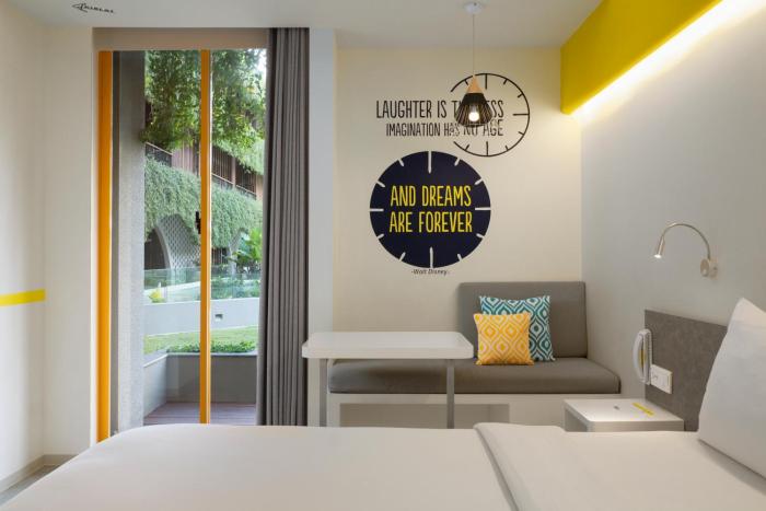 yello hotel kuta beachwalk bali