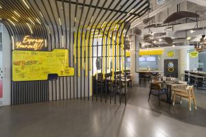 yello hotel kuta beachwalk bali