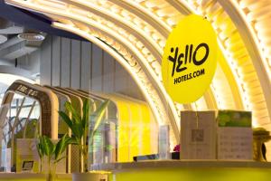yello hotel kuta beachwalk bali