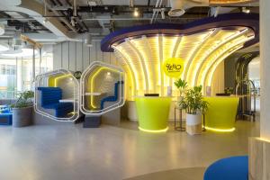 yello hotel kuta beachwalk bali