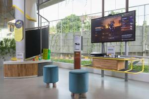 yello hotel kuta beachwalk bali