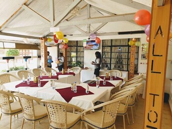 siaya white hotel