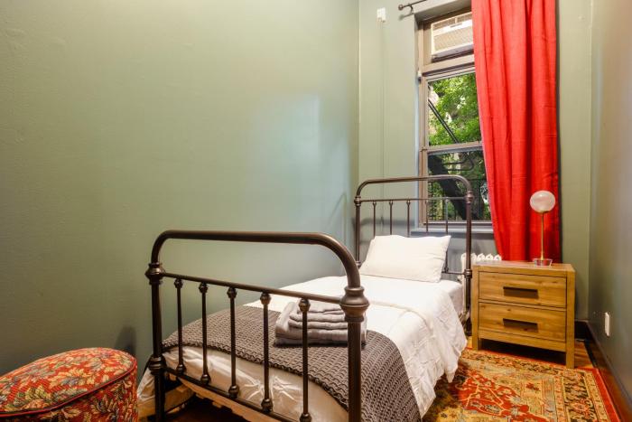 incentra home chelsea hostel