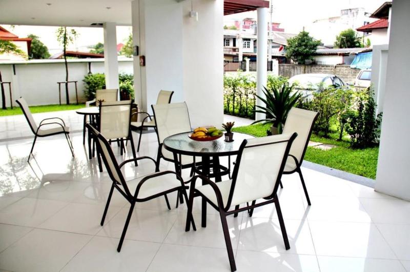 green apartment