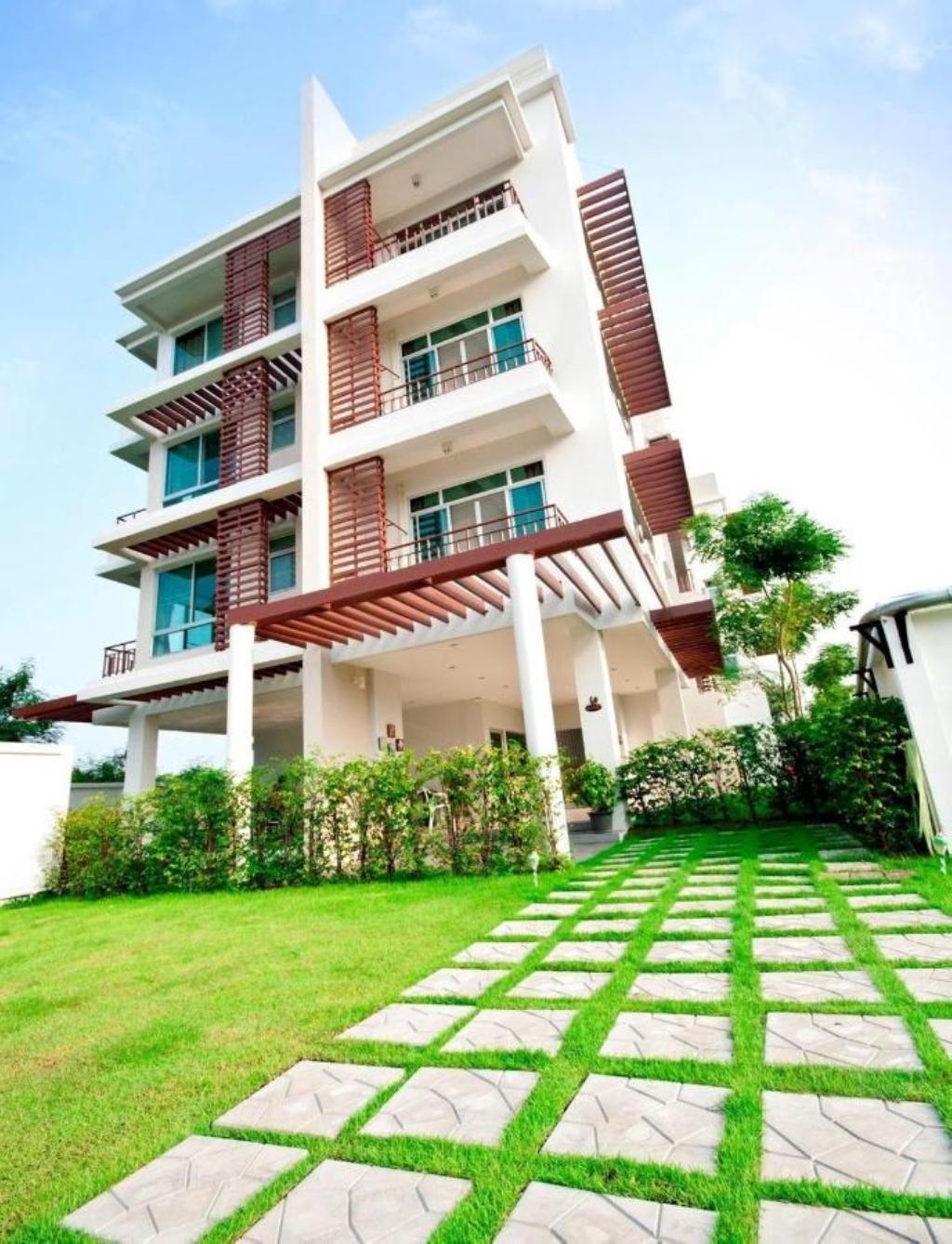 green apartment