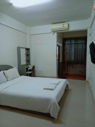 green apartment