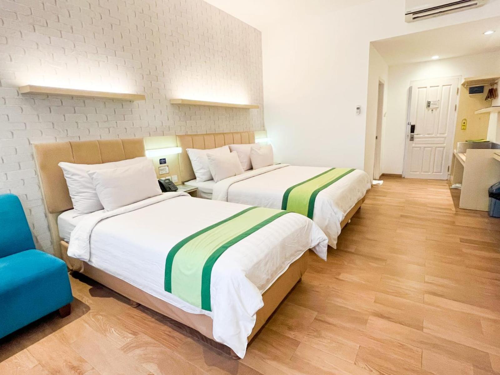 hotel wisata niaga