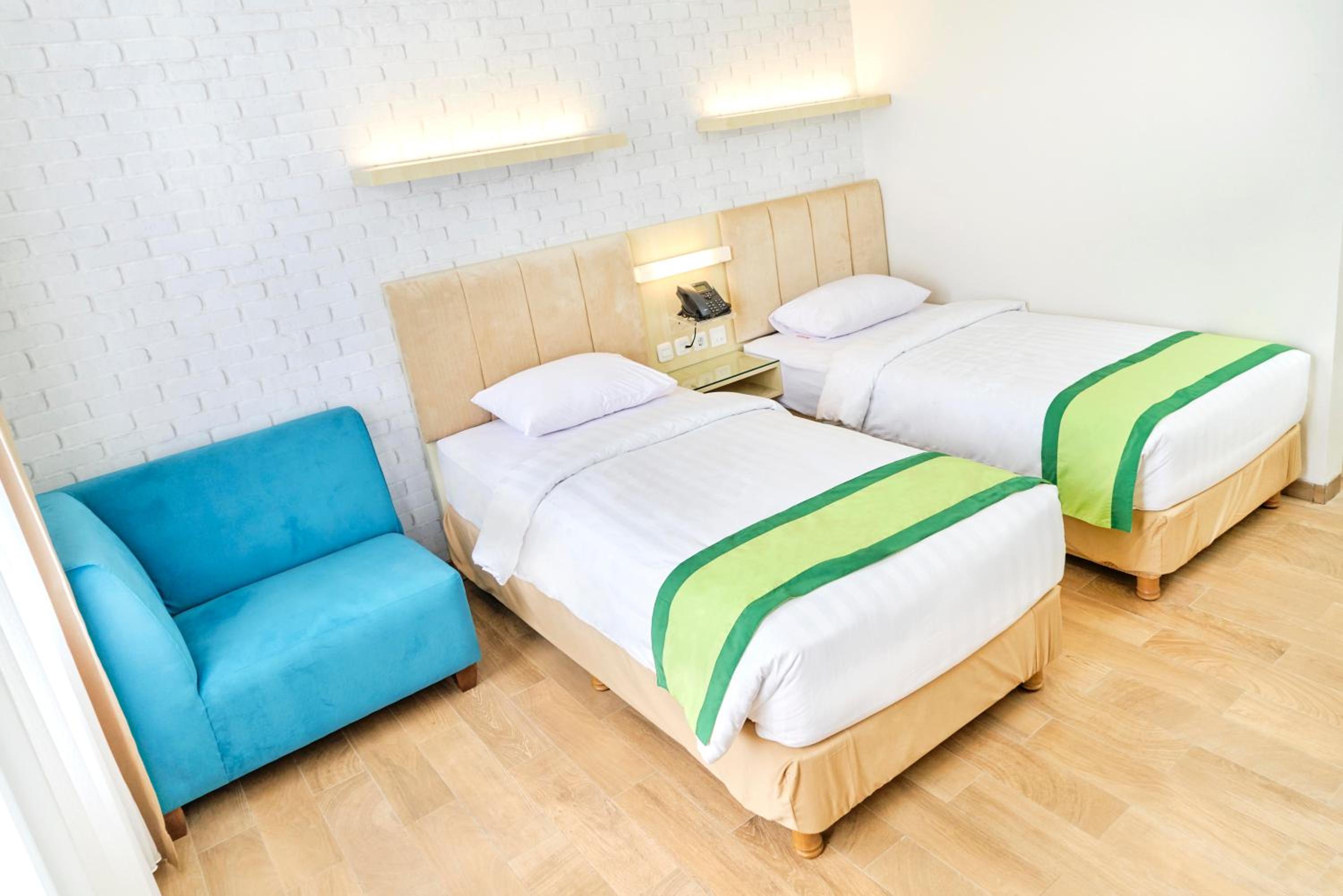 hotel wisata niaga