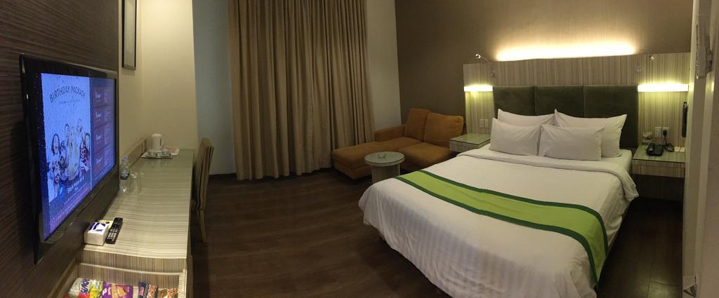 hotel wisata niaga