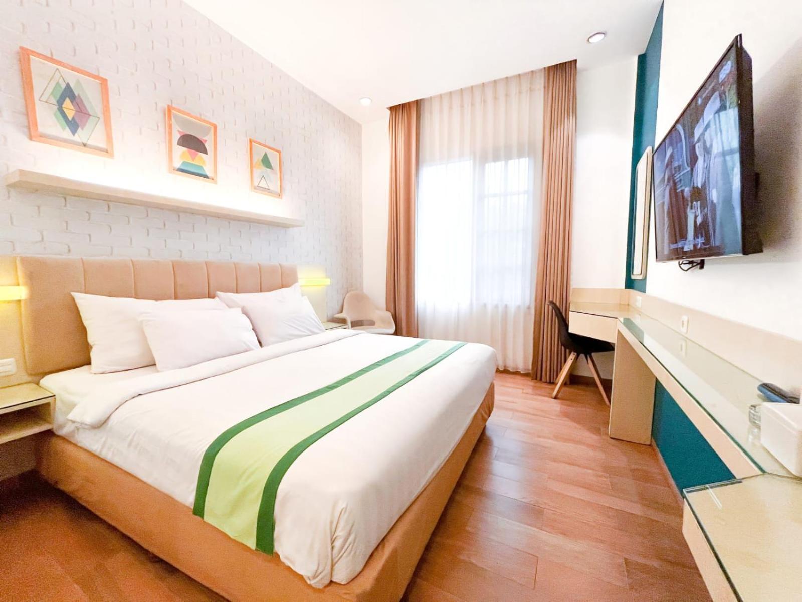 hotel wisata niaga