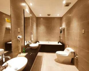 hotel wisata niaga