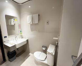 hotel wisata niaga