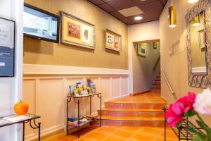 Kyriad Avignon Palais Des Papes,Chateauneuf-Du-Pape>>Avignon,3 star