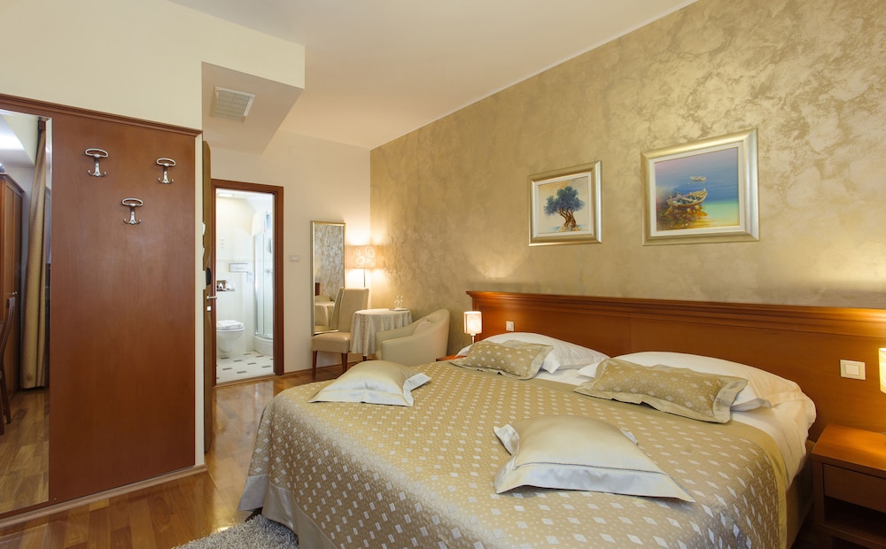 royal suites