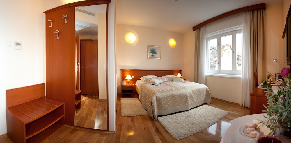 royal suites