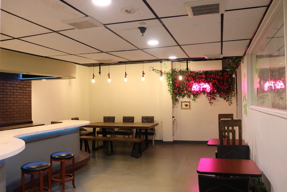 hometel suites in los angeles koreatown