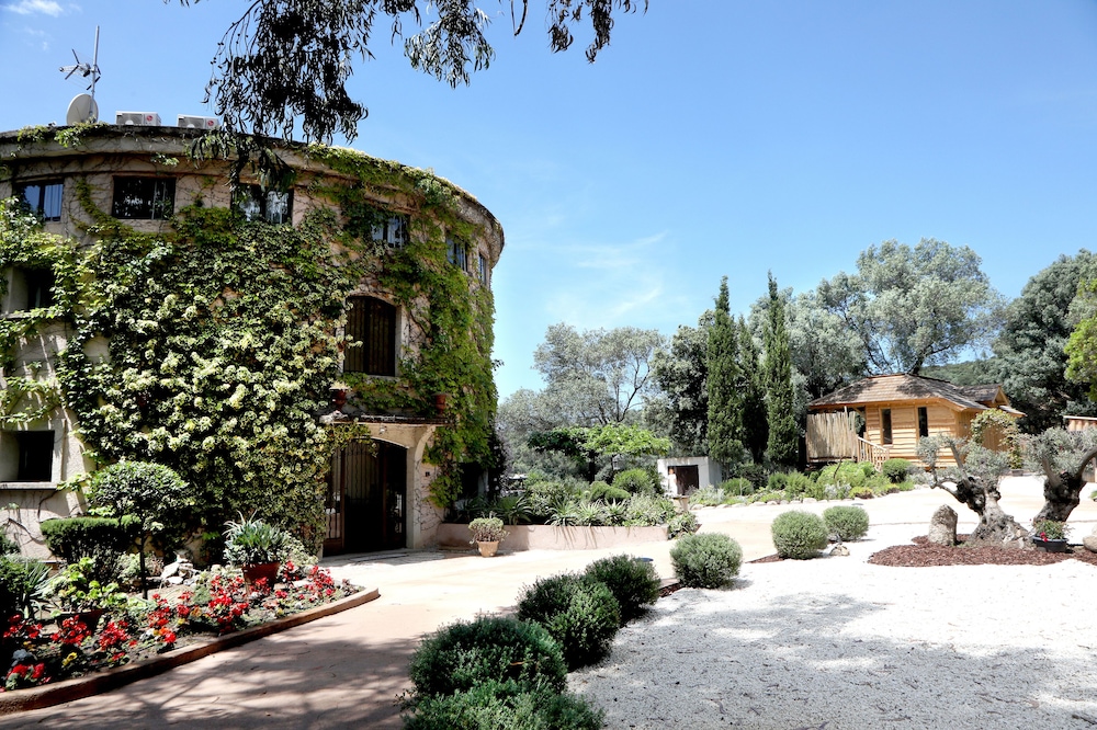 lhostellerie du moulin des oliviers