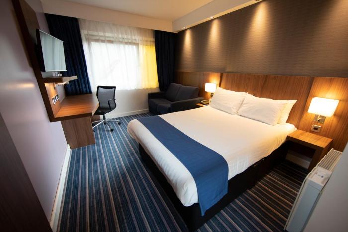 holiday inn express chester racecourse an ihg hotel