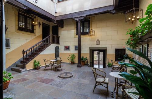 palacio mariana pineda hotel