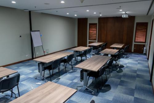 hotel habitel select