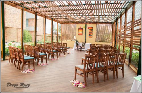 hotel habitel select