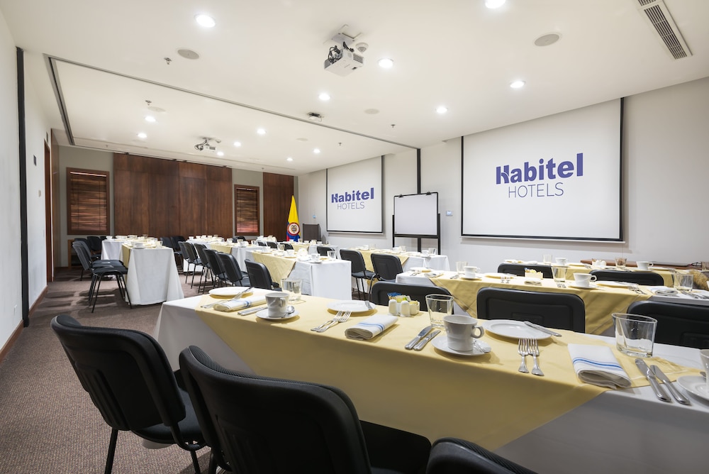 hotel habitel select
