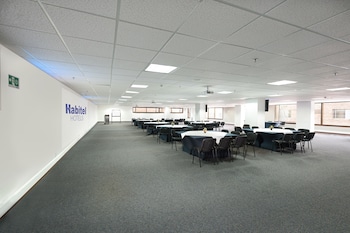 hotel habitel select