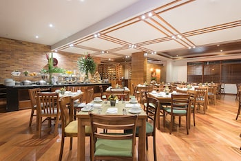 hotel habitel select