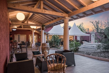 the originals boutique hotel le pillebois bourg en bresse nord inter hotel