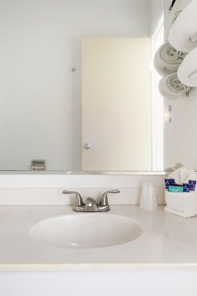 days inn by wyndham new philadelphia